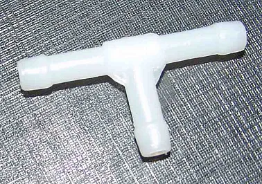 Тройник (трубка Ø4мм), пластик S600 1104011